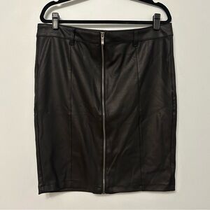 D. Jeans Black Faux Leather Skirt